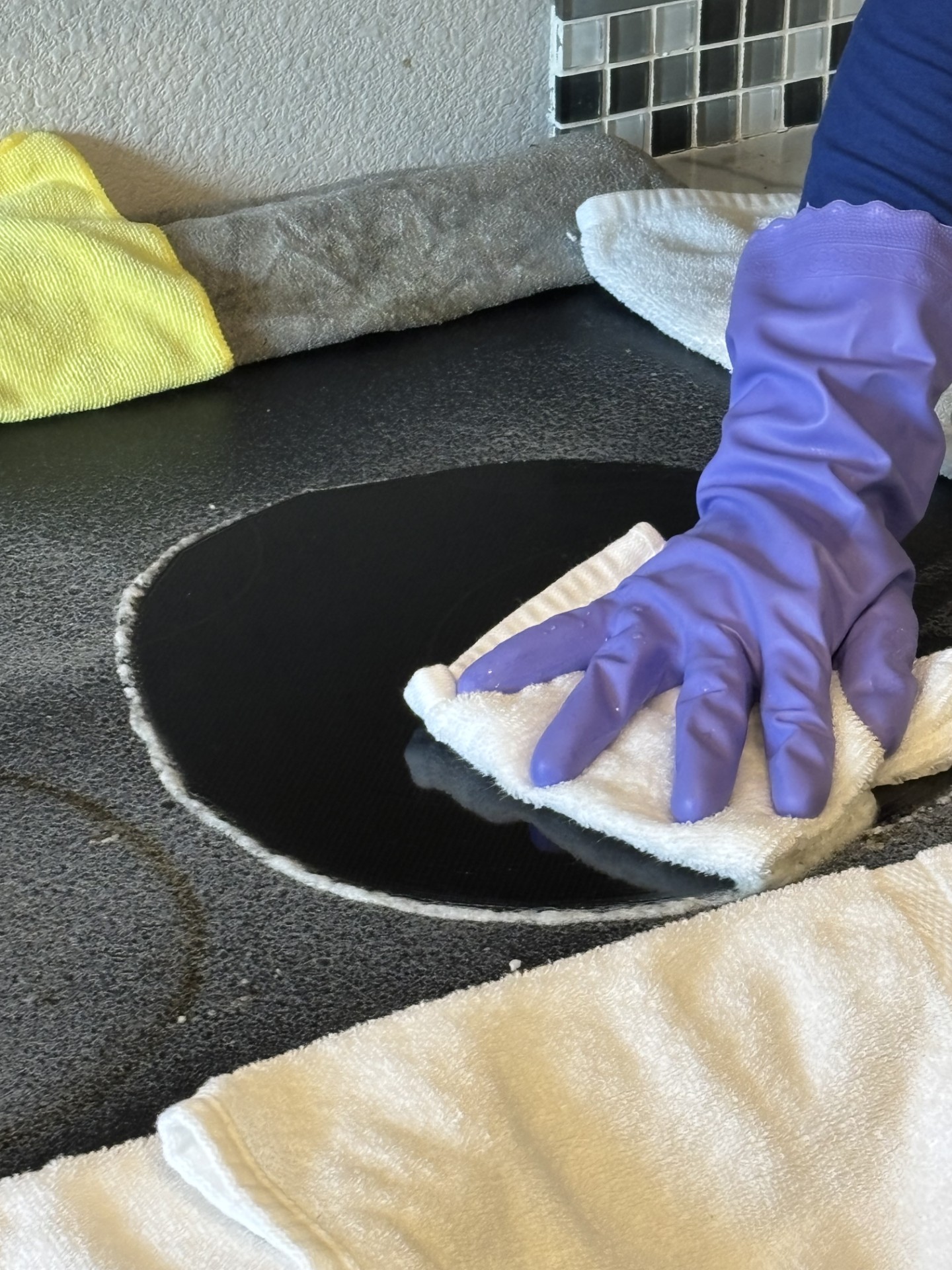 Cleaning stovetop